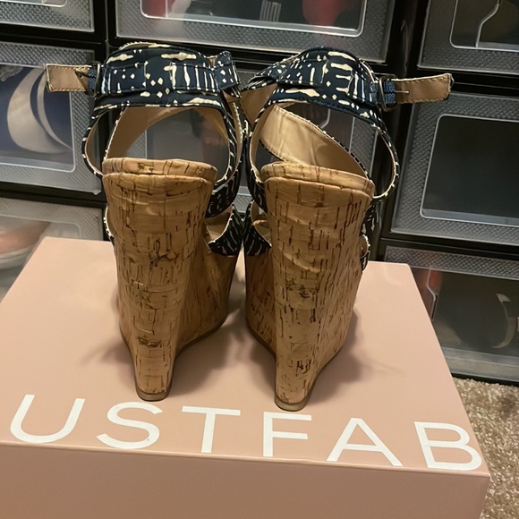 JustFab wedged heels, 8.5. - Picture 3 of 3